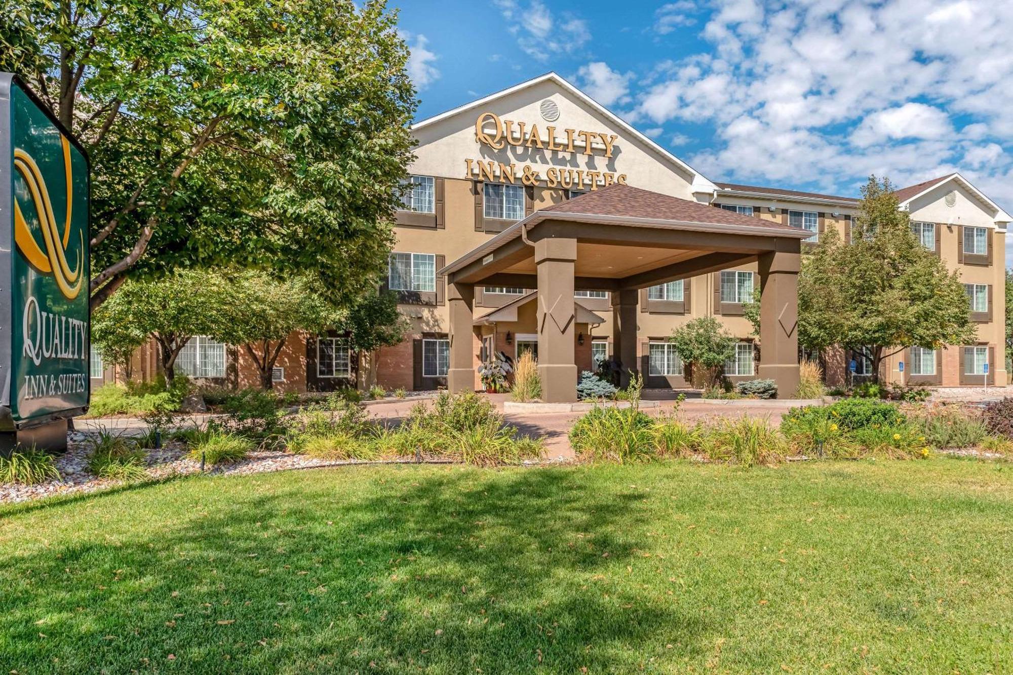 Quality Inn & Suites University Fort Collins Exterior photo