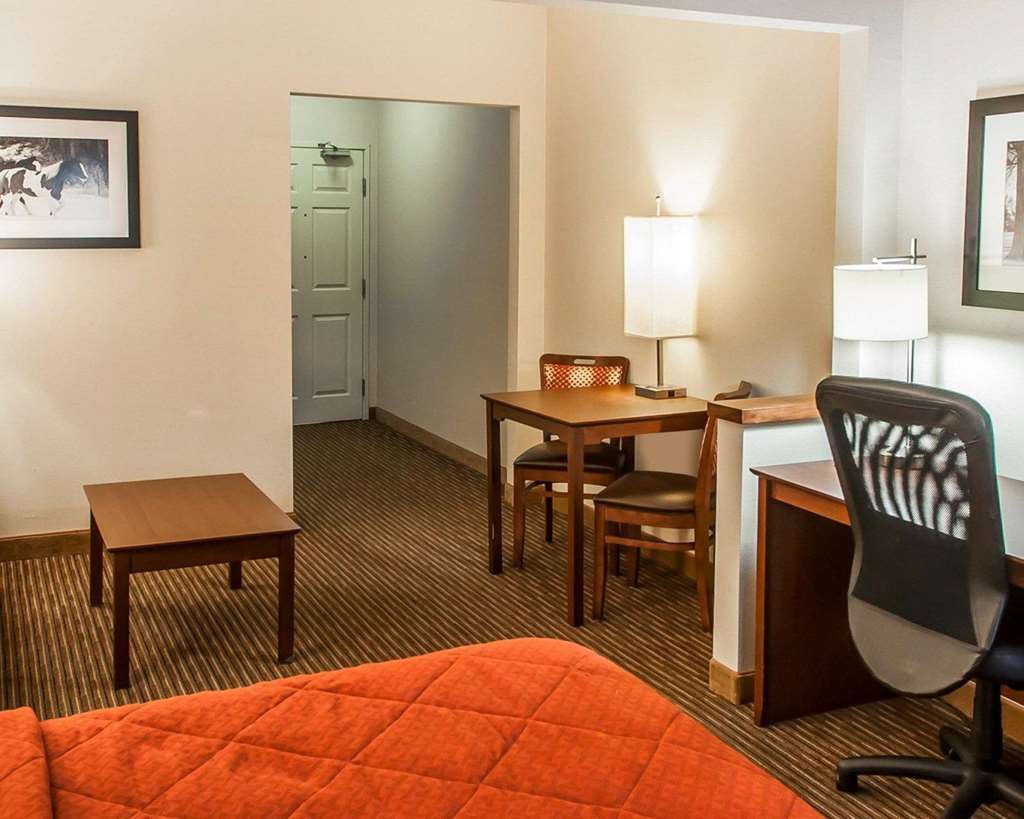 Quality Inn & Suites University Fort Collins Room photo