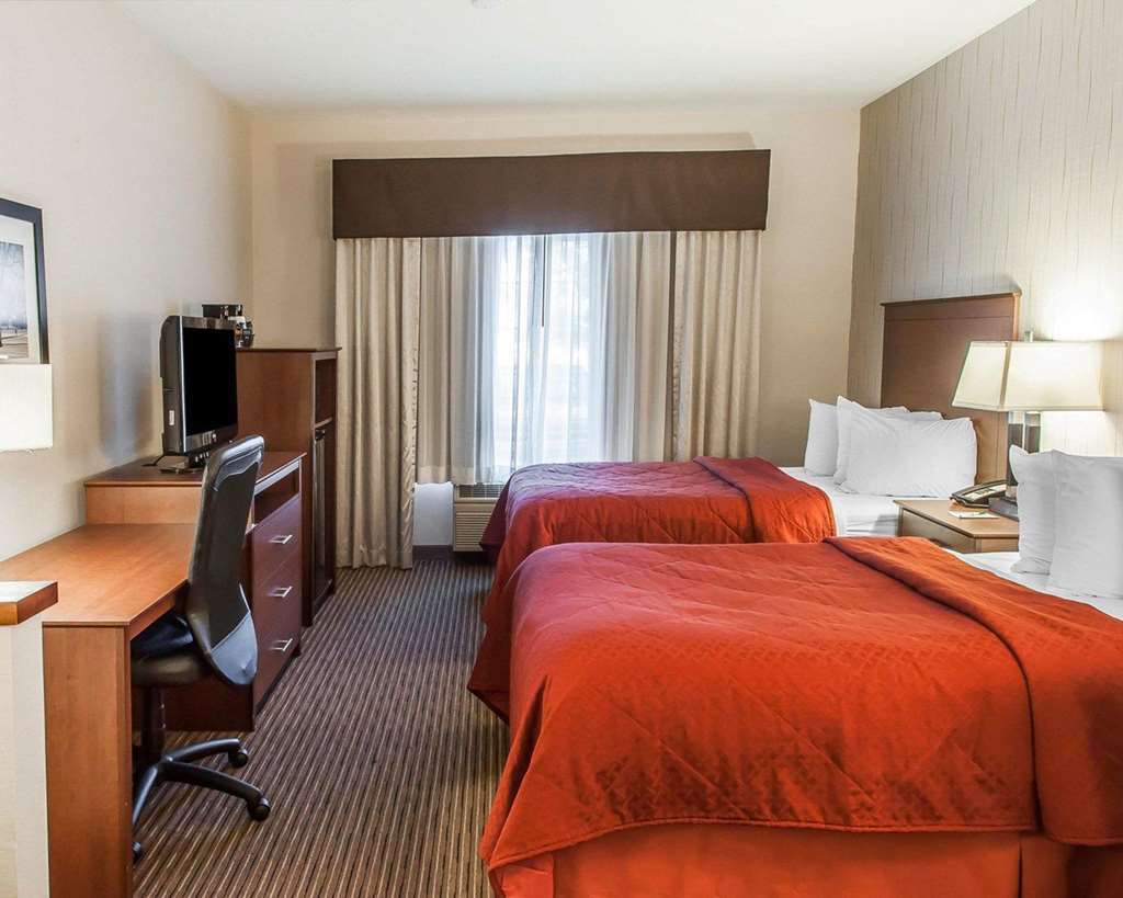 Quality Inn & Suites University Fort Collins Room photo